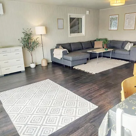شقة Arctic Nest - 3 Bedroom - Spacious, Cozy, *