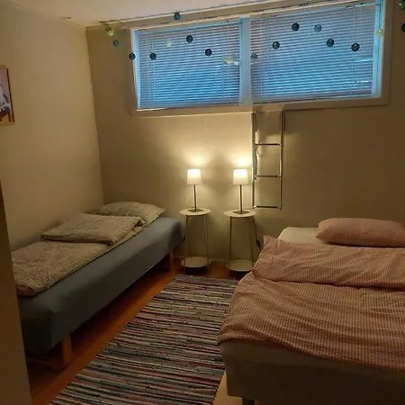 Arctic Nest - 3 Bedroom - Spacious, Cozy,